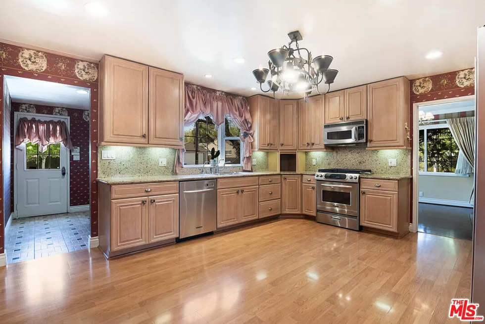 outdated kitchen design