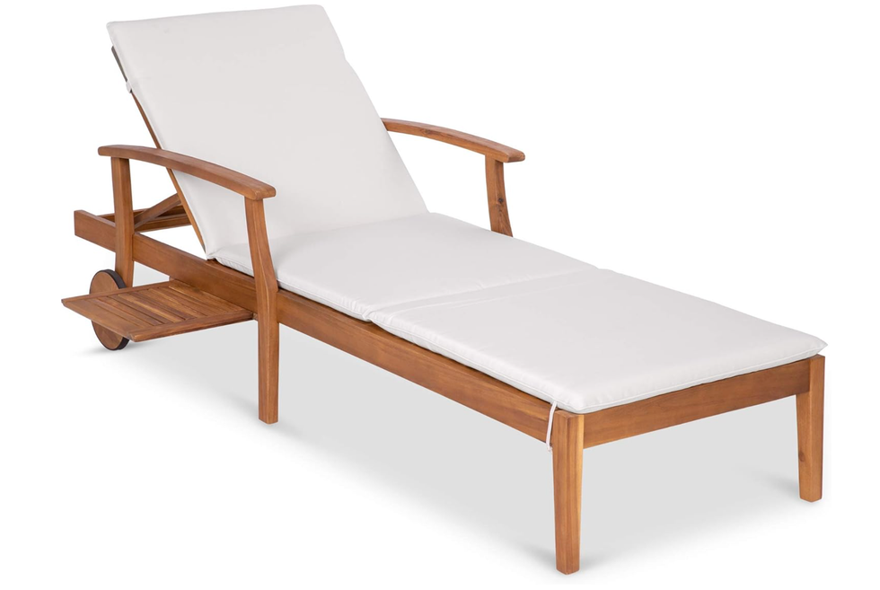 outdoor lounge chair
