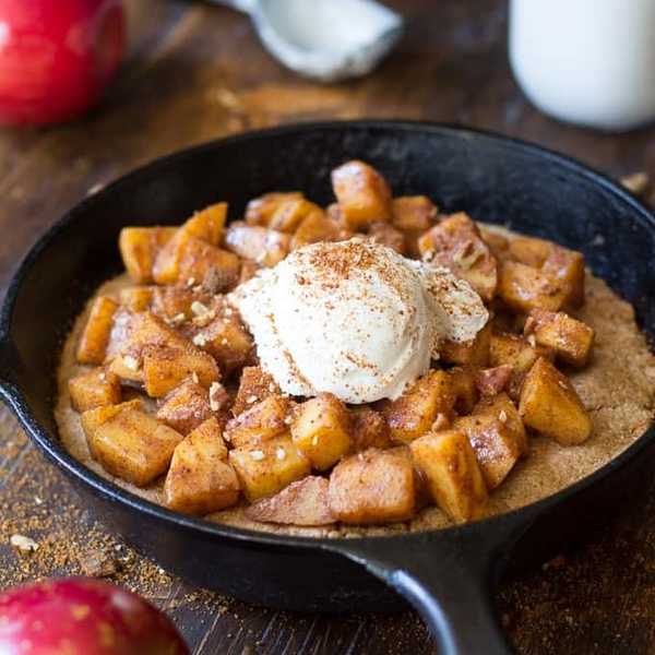 Paleo Apple Pie Snickerdoodle Skillet Cookie