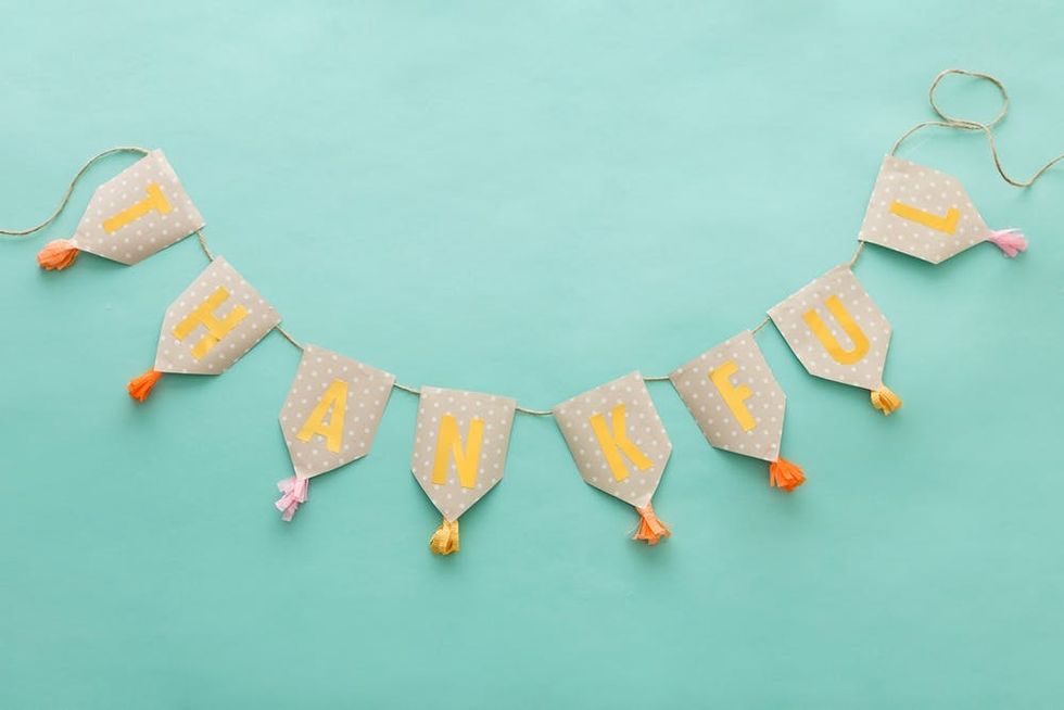 Paper Leaf Friendsgiving Banner