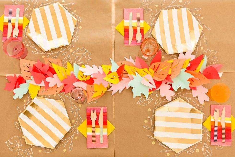 Paper Leaf Friendsgiving Table Runner