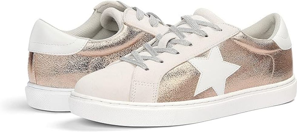 Party Star Low Top Cushioned Walking Shoes