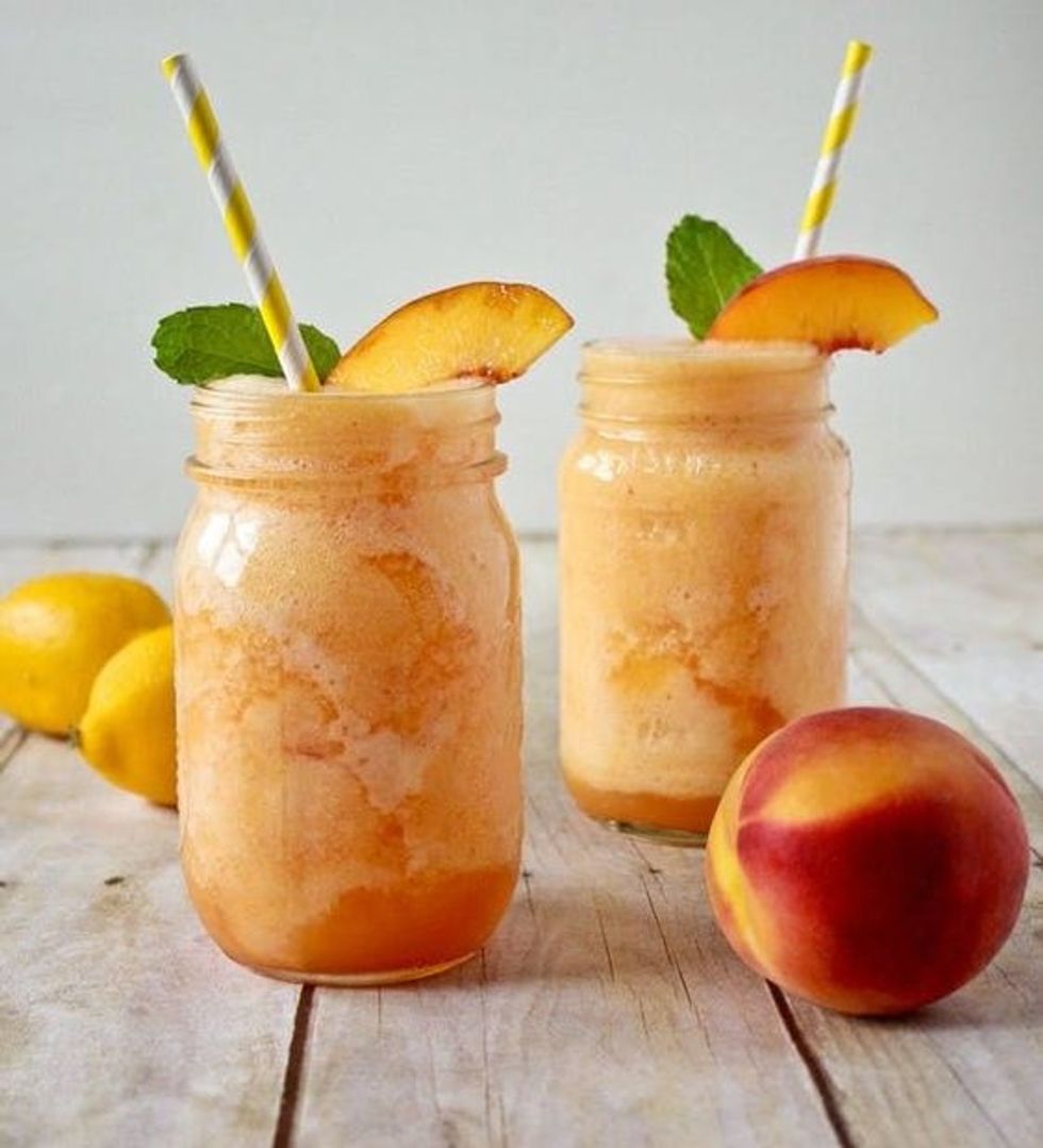 peach lemonade that can be non-alcoholic or made with bourbon