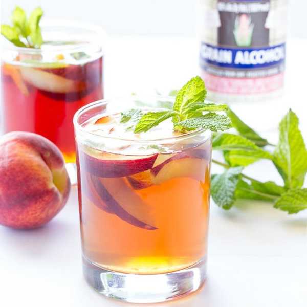 Peach Sweet Tea Cocktail