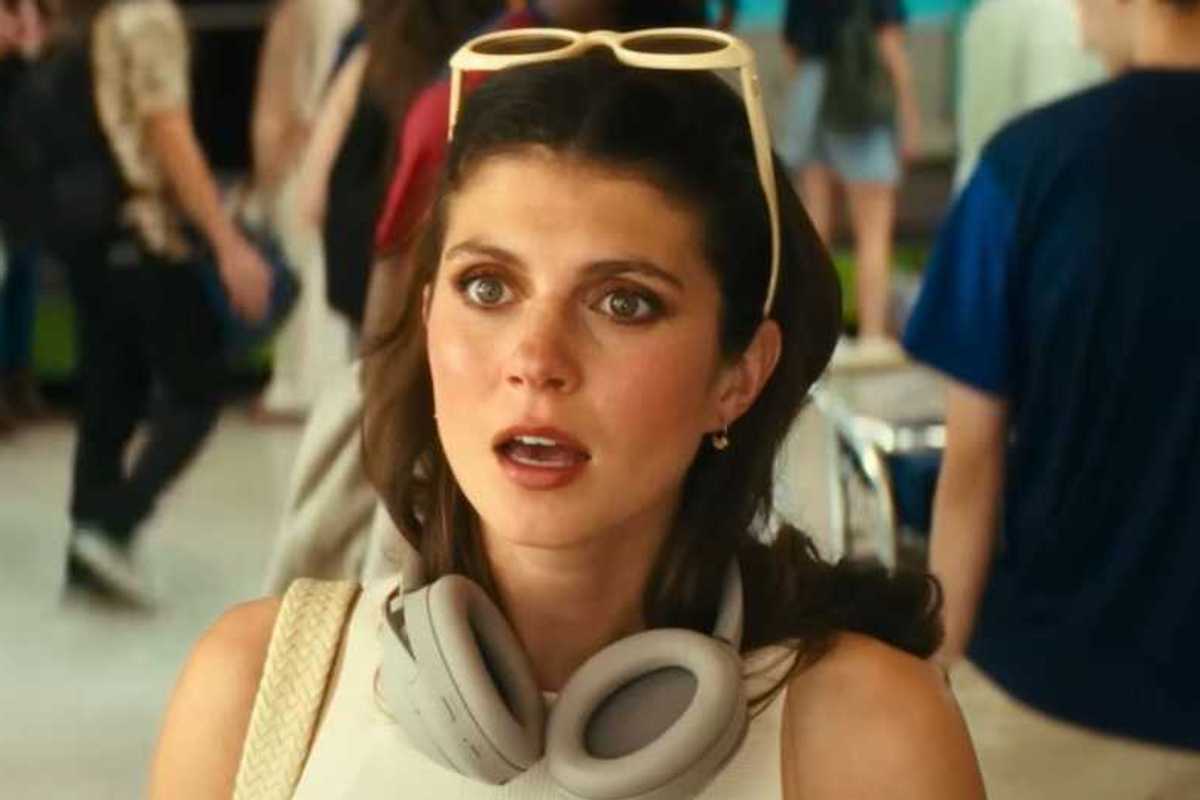 People We Meet On Vacation Trailer