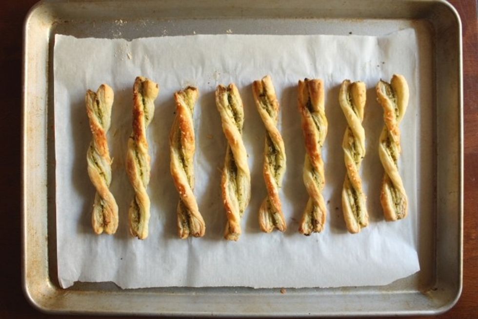 Pesto Straws