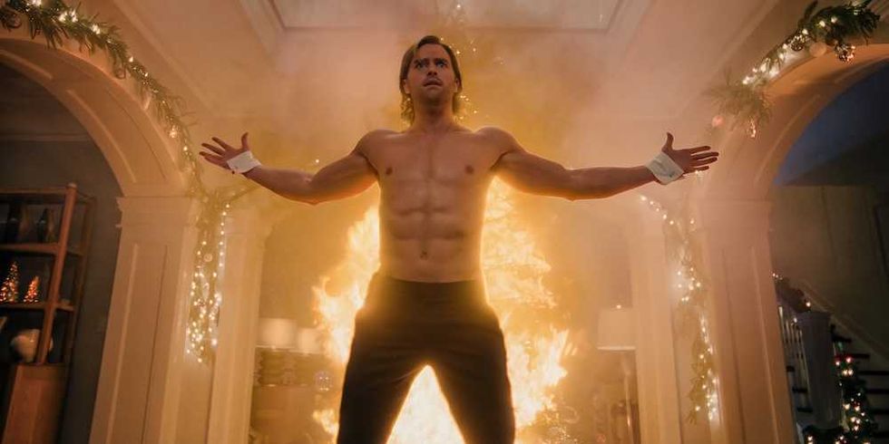 Pierson Fod\u00e9 in A Merry Little Ex-Mas on Netflix