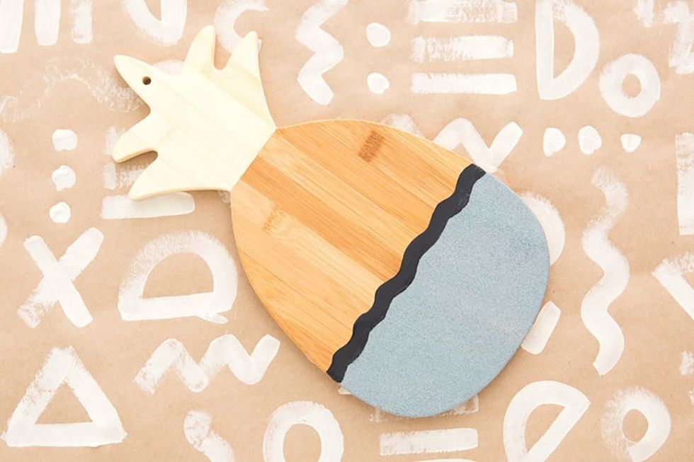 Pineapple Cutting Board DIY Gift Idea