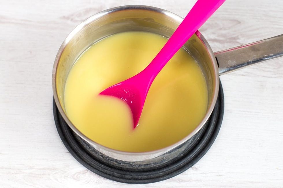 Pink white chocolate pots-2