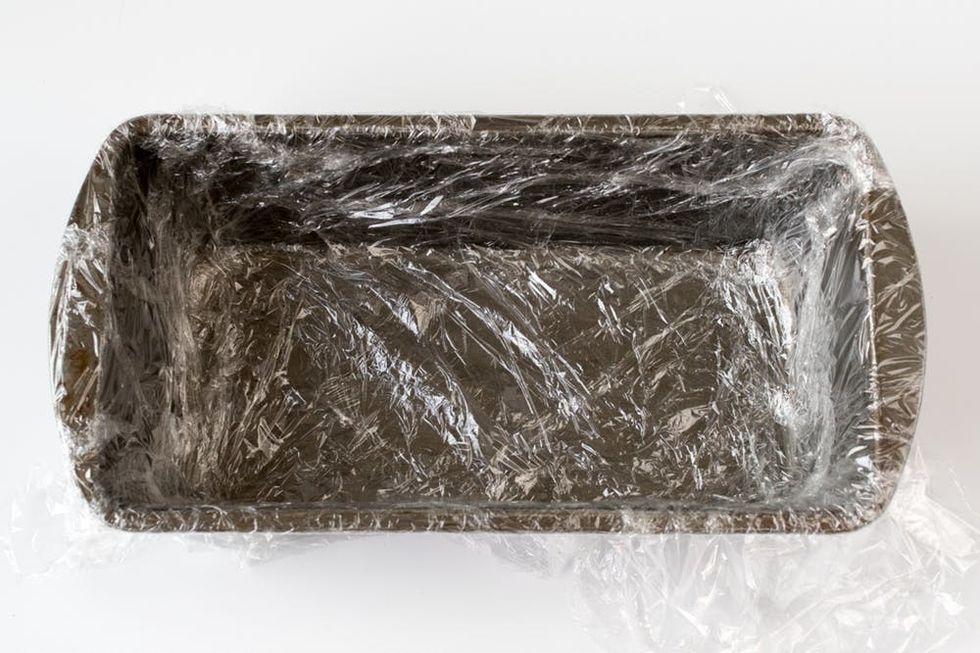 Pistachio and cranberry fridge cake Step 1