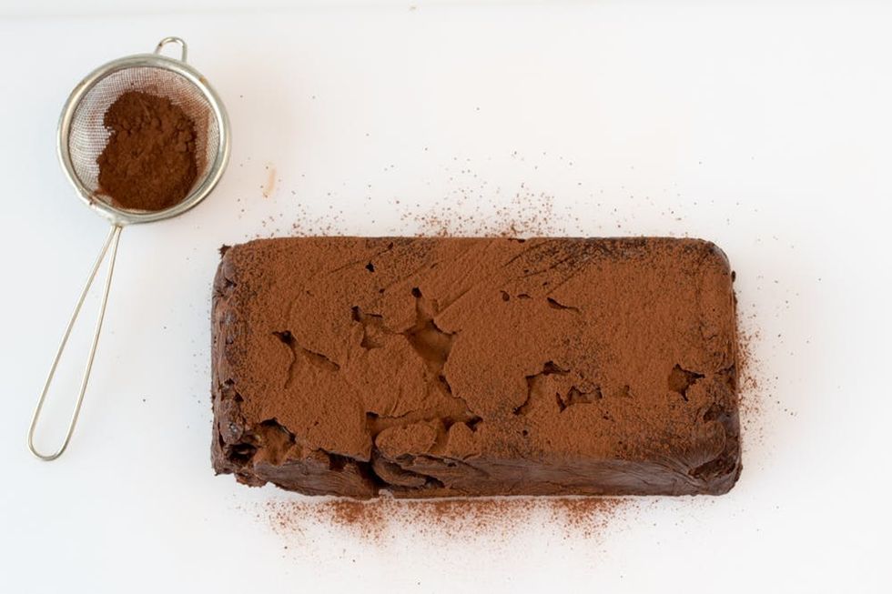 Pistachio and cranberry fridge cake Step 5