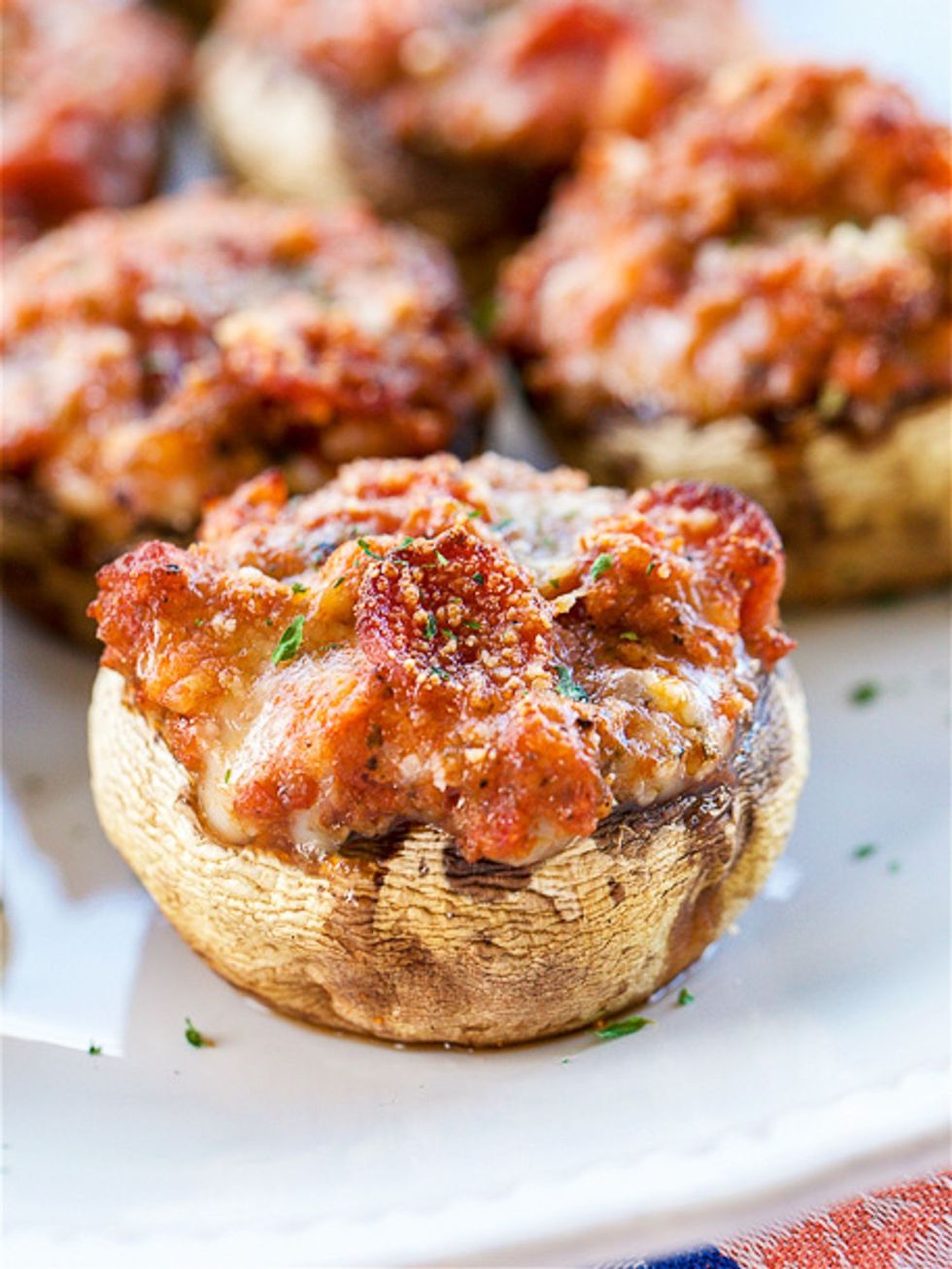 Pizza-Stuffed Mushrooms