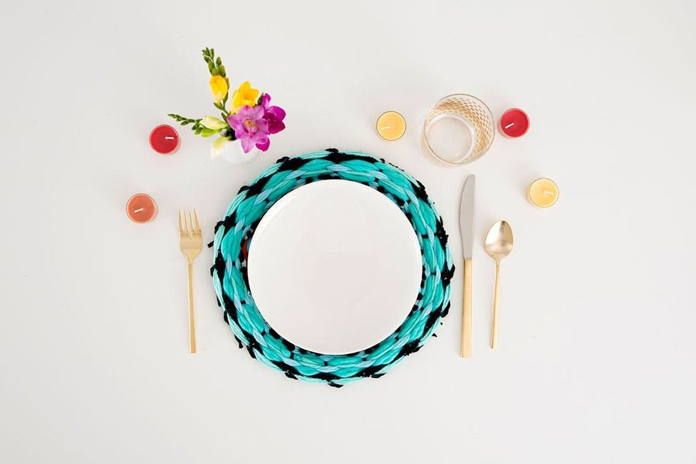 Place-Setting-With-Plate