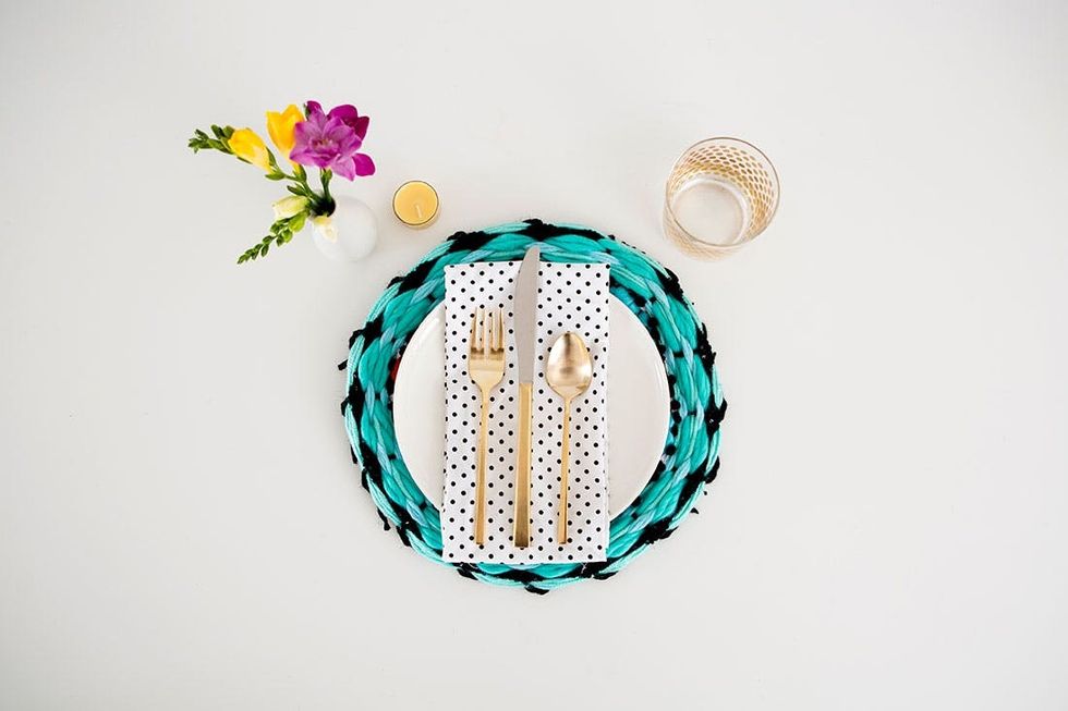 Place-Setting-with-Polka-Dots-Silverware