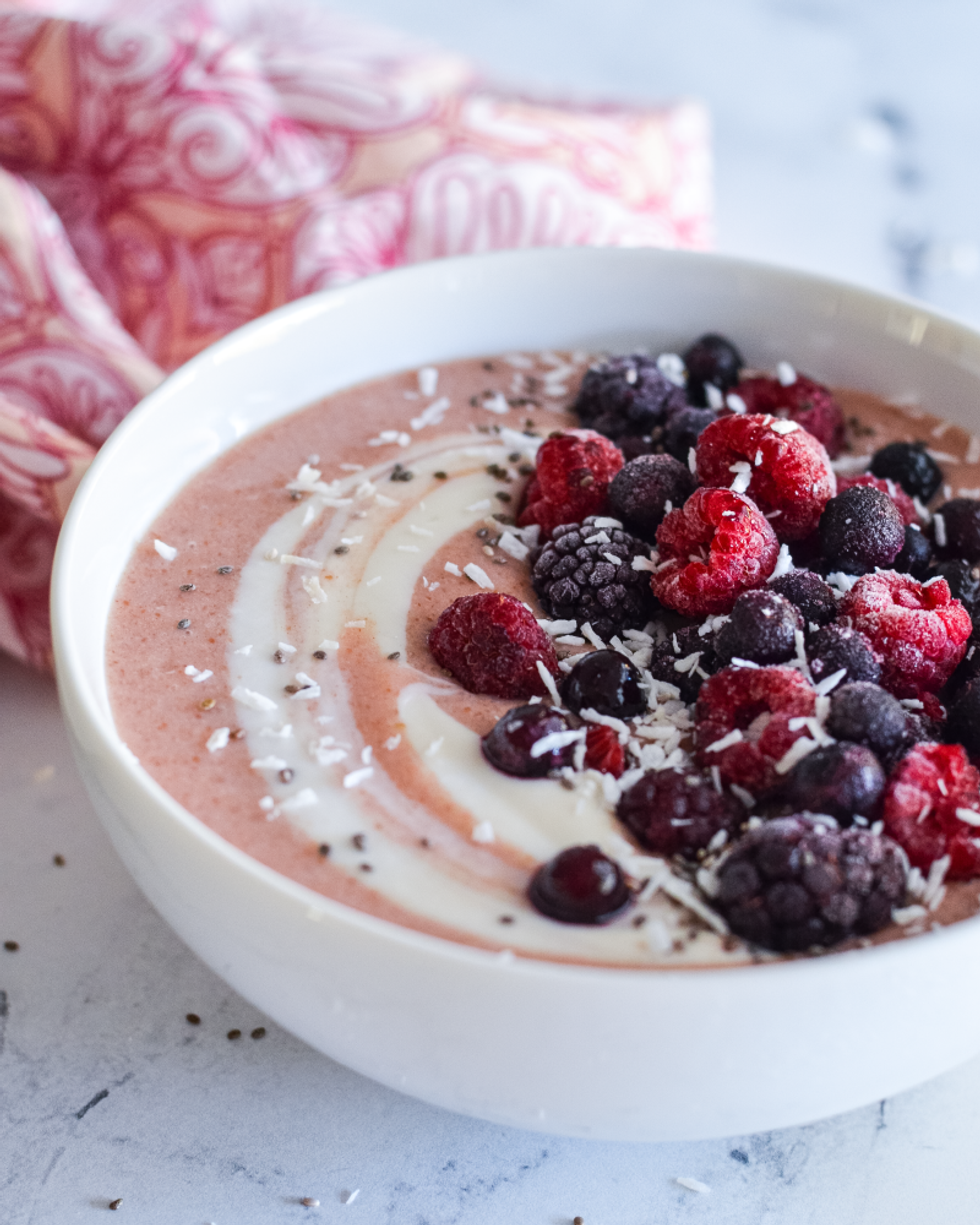 Pre-Workout Breakfast Smoothie Bowl