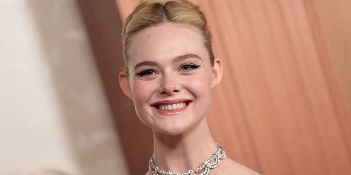 Predator Badlands Trailer Elle Fanning Fights For Survival Brit Co predator-badlands-trailer-elle-fanning-fights-for-survival-brit-co