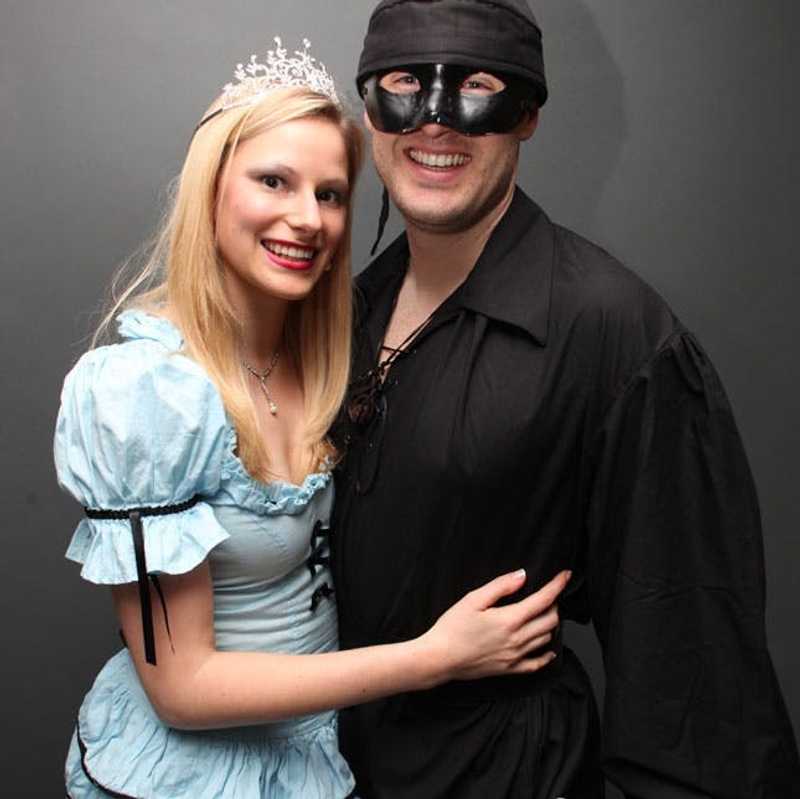 couples 90s fancy dress Twenty 90's Couple Costumes to Honor the Decade - Brit + Co