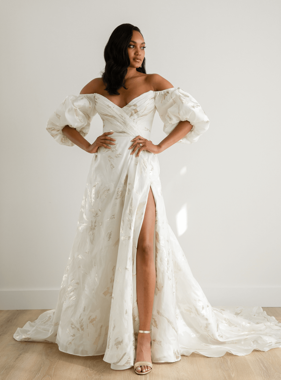 puff sleeve wedding dresses