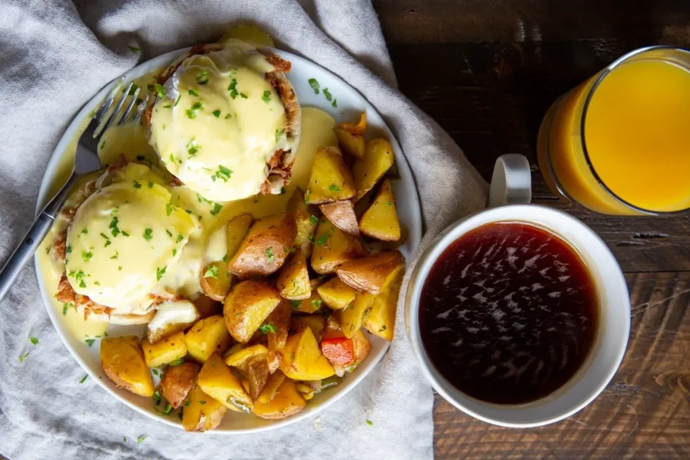 pulled pork eggs benedict sandwich