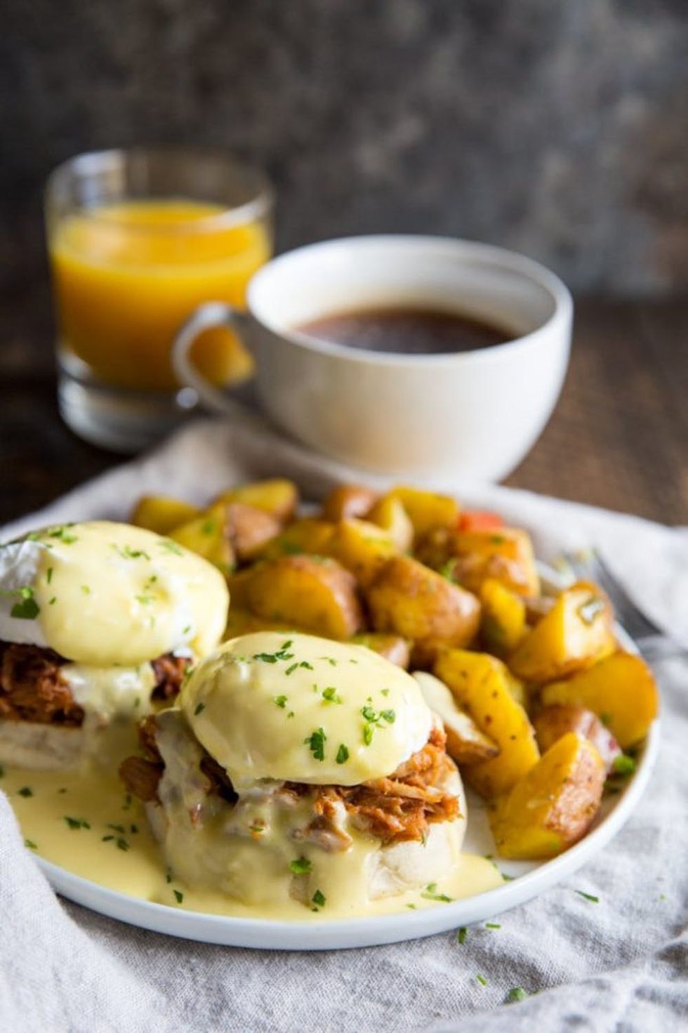pulled-pork-eggs-benedict