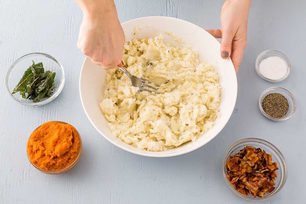 Pumpkin Sage Bacon Mashed Potatoes Thanksgiving Recipe