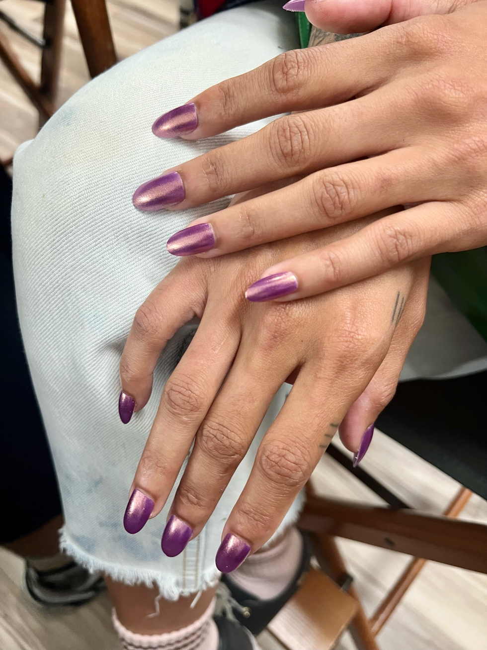 purple shiny nails