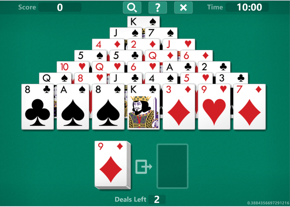 Pyramid Solitaire free online card games