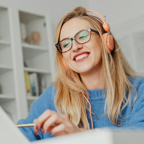 Quick Mental Resets You Can Do At Your Desk