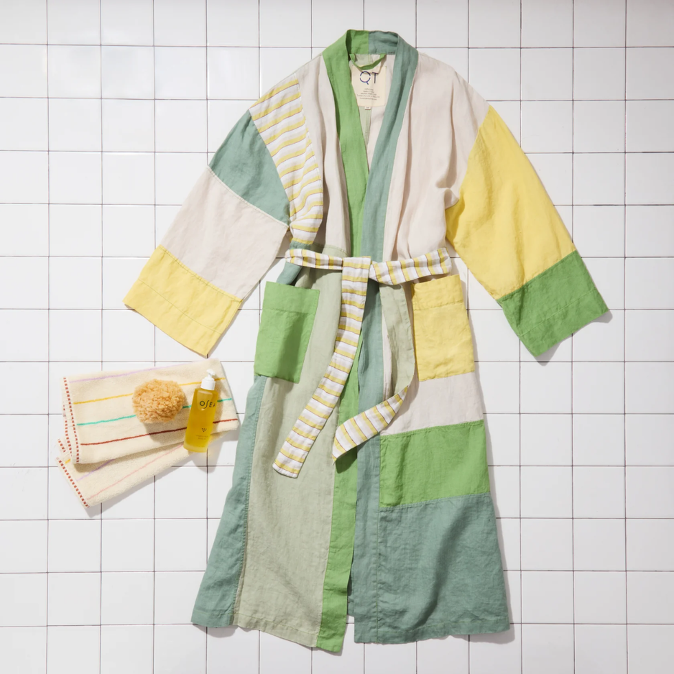 Quiet Town End Bits Bathrobe