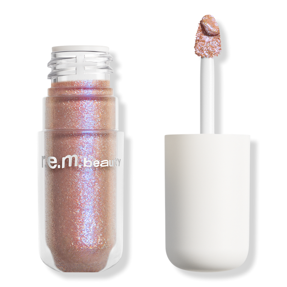 r.e.m. beauty Midnight Shadows Lustrous Liquid Eyeshadow in 'fembot'