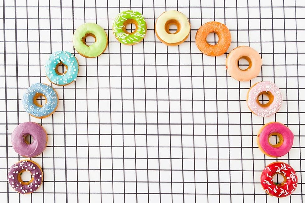 Rainbow-Arch-of-Donuts