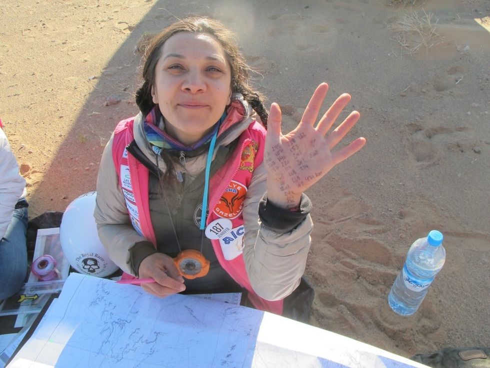 Rallye Aicha Gazelles du Maroc starting line team 187