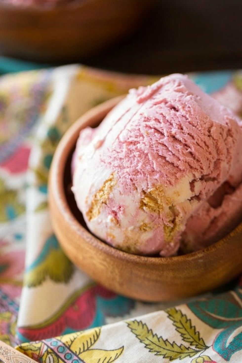 Raspberry-Cheesecake-Ice-Cream