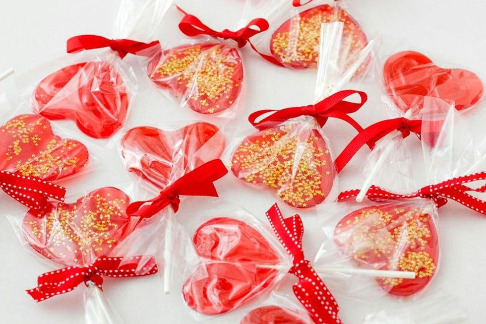 red heart valentines lollipops