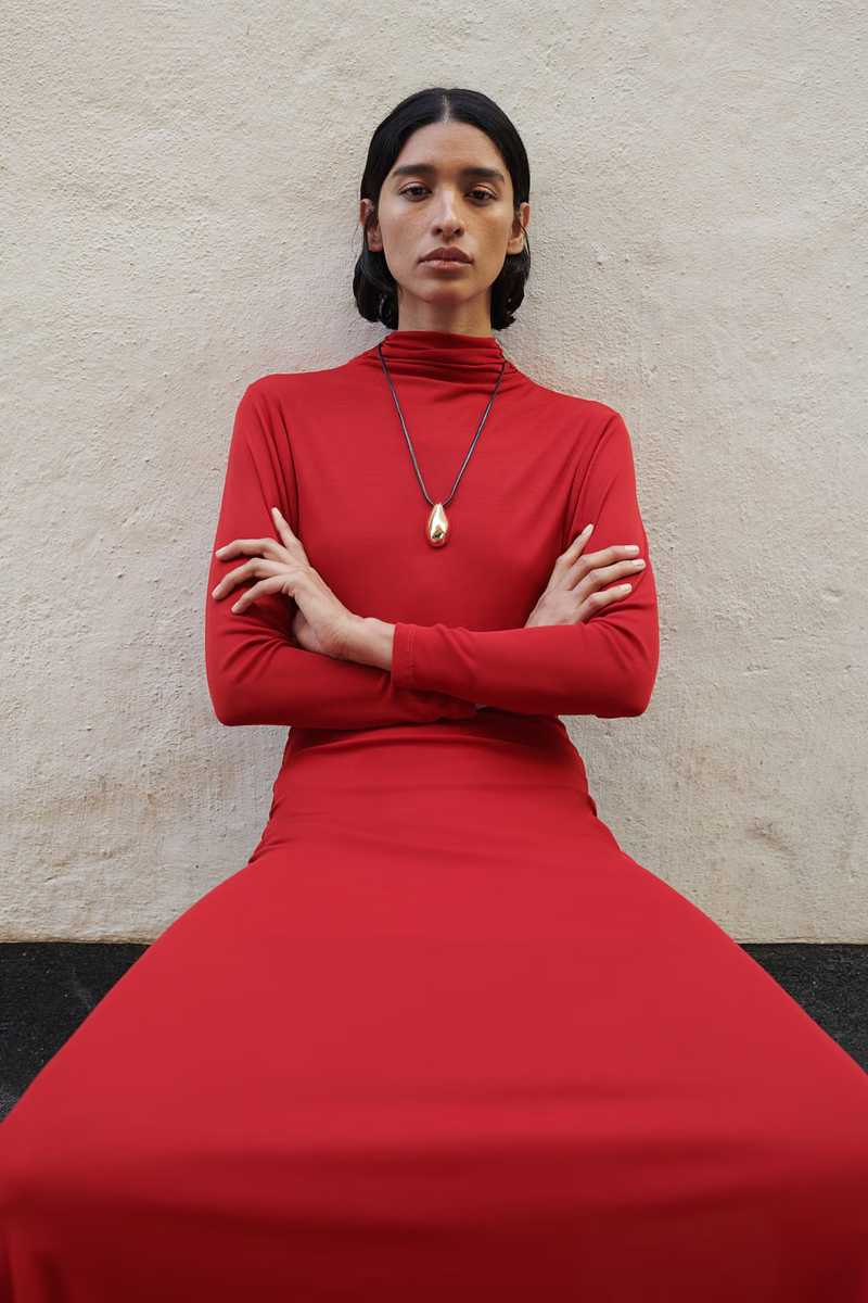 13 Perfectly Flattering H&M Dresses For Every Fall Occasion - Brit + Co