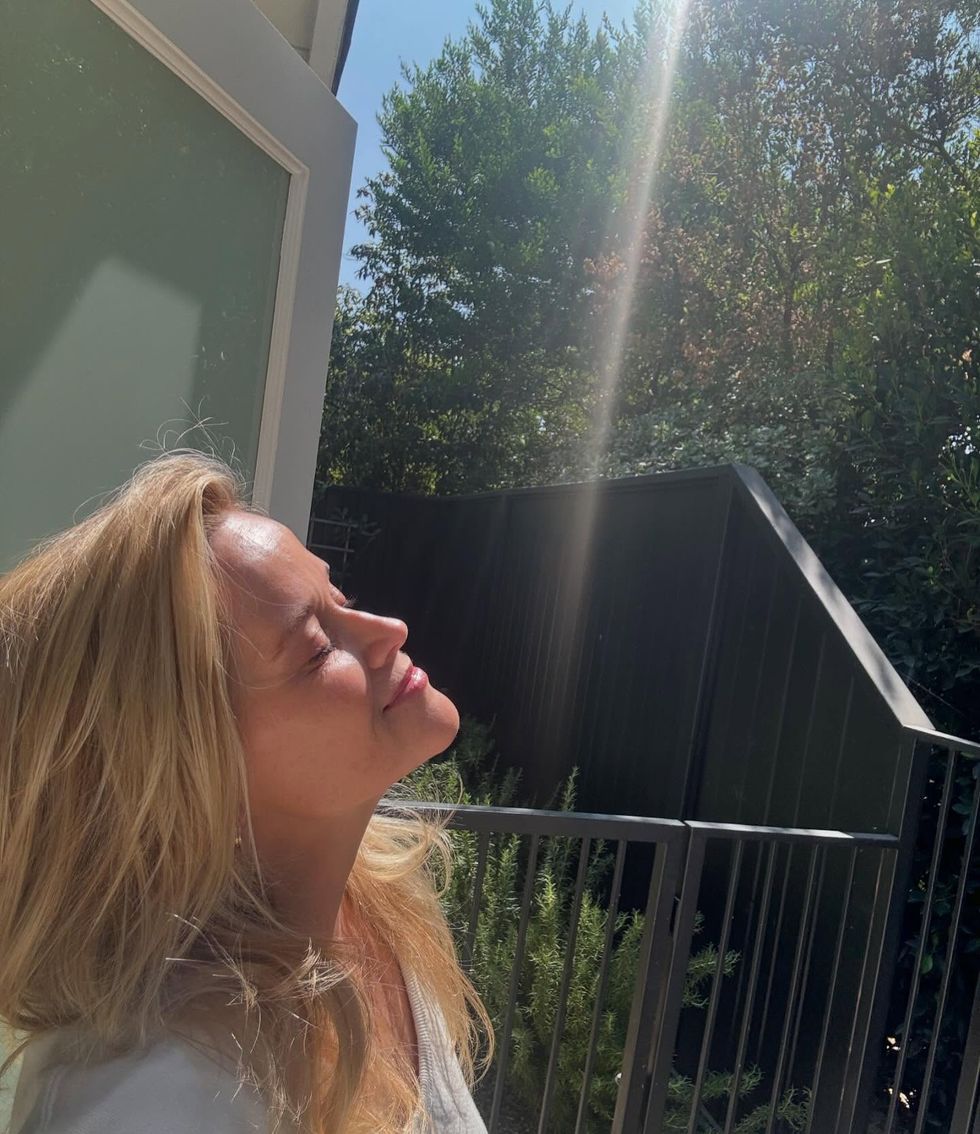 Reese Witherspoon Makeup-Free Selfie