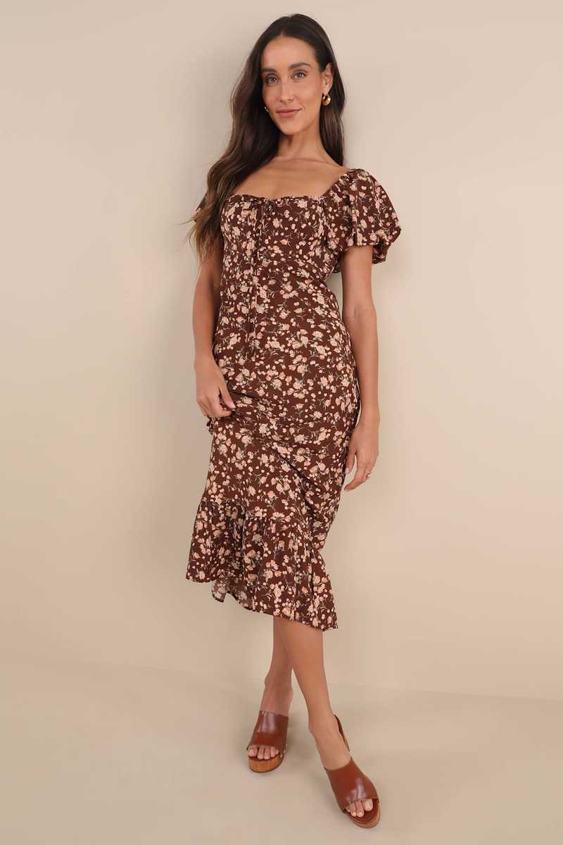 16 Flattering Lulus Fall Dresses To Step Up Your Outfits - Brit + Co 16 Flattering Lulus Fall Dresses To Step Up Your Outfits - Brit + Co