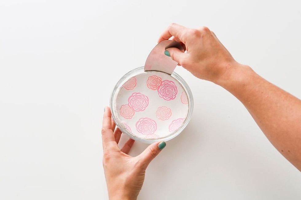 Removing-bowl-from-bowl