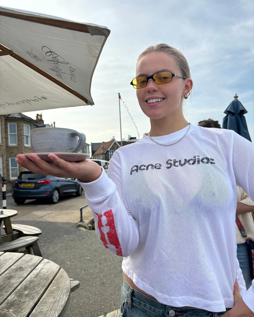 Renee Rapp Makeup-Free Selfie