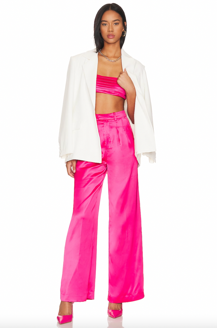The Best Pink Outfits For Women To Wear On Valentine's Day - Brit + Co