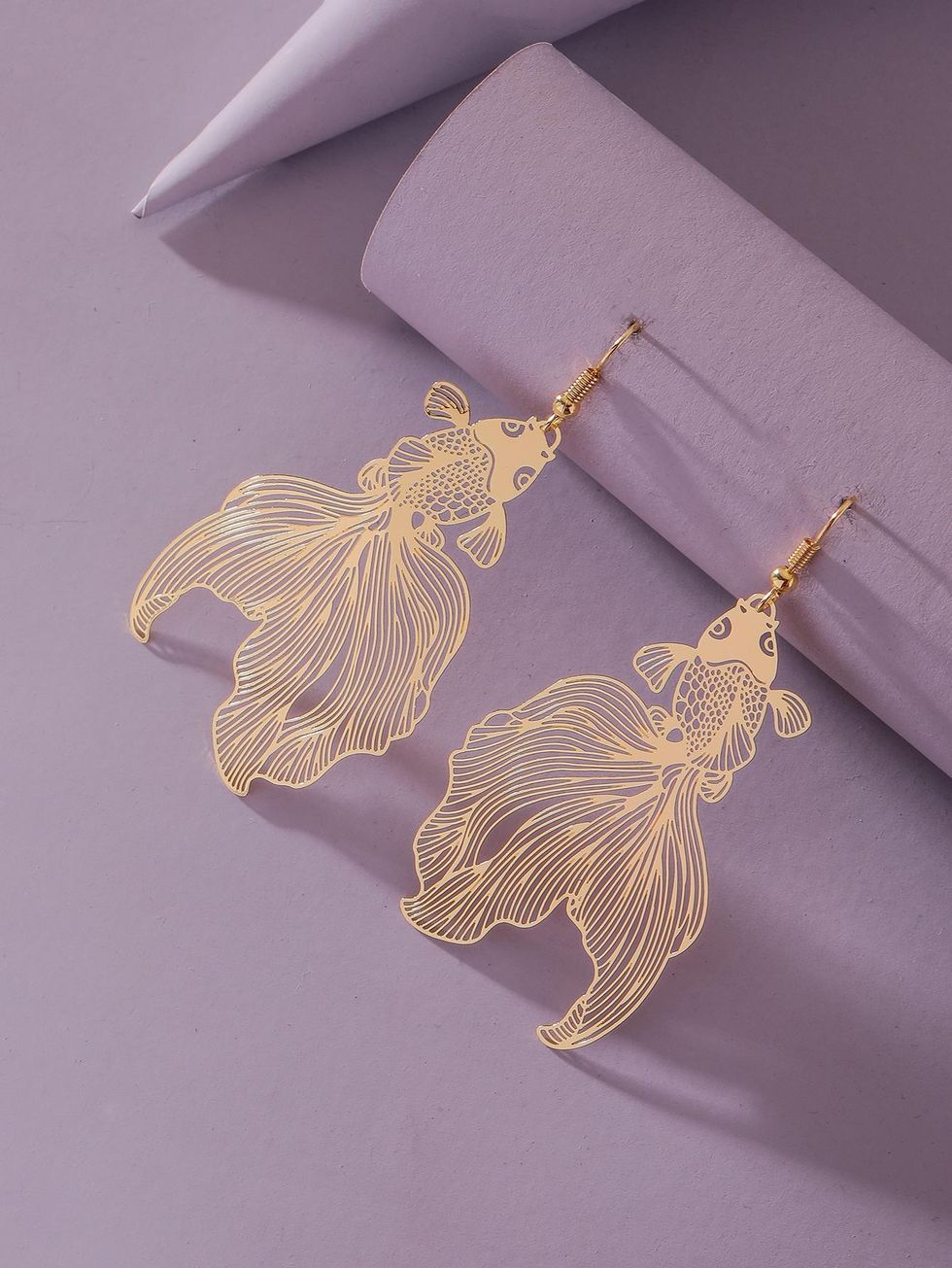 ROMWE Goldfish Charm Drop Earrings