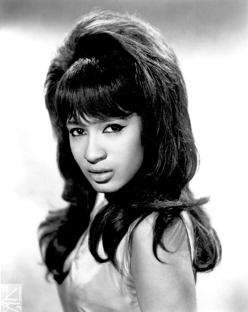 ronnie spector biopic be my baby