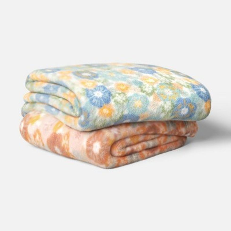 Room Essentials Printed Plush Floral Throw Blanket