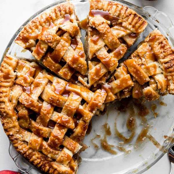 Salted Caramel Apple Pie