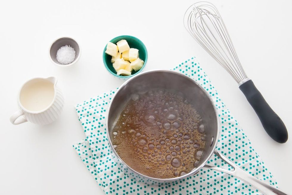 saltedcaramelapplepie_02