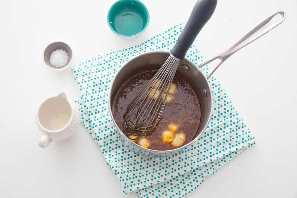 saltedcaramelapplepie_04