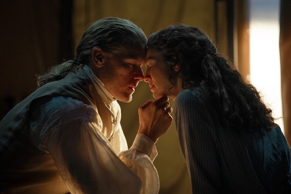 Sam Heughan and Caitr\u00edona Balfe in Outlander