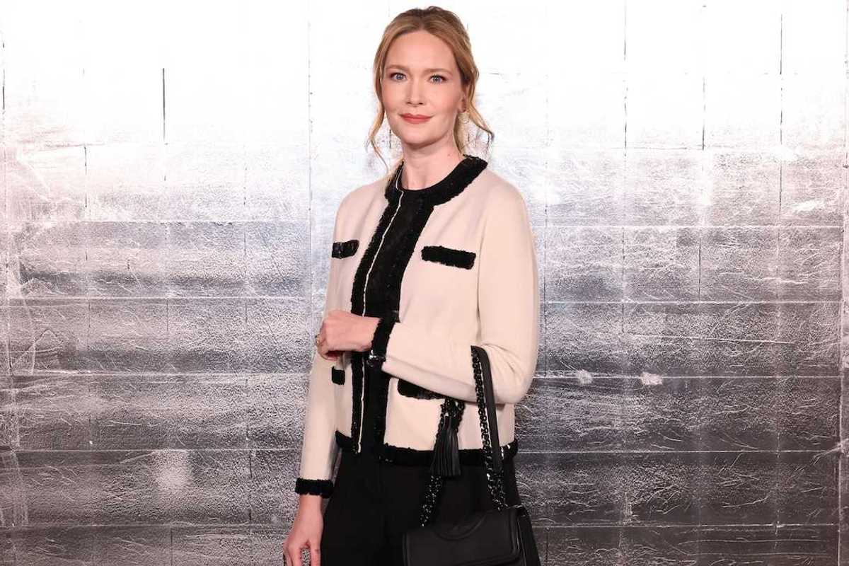 sarah j maas at the tory burch show