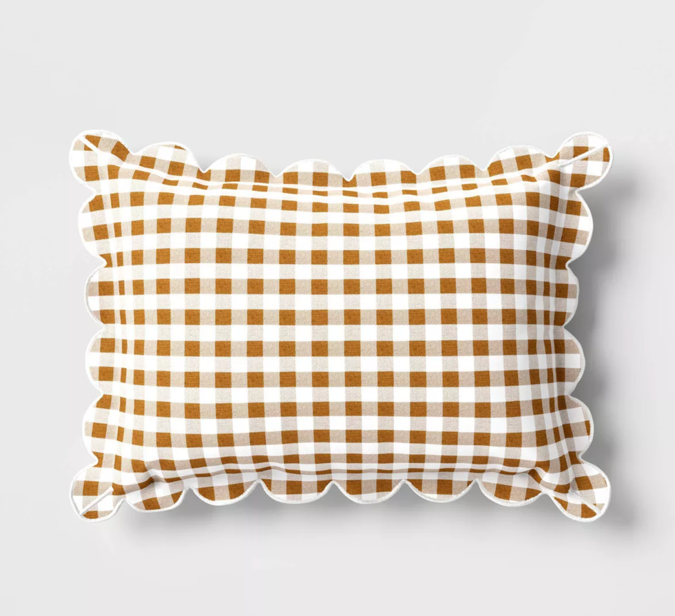 scallop edge pillow