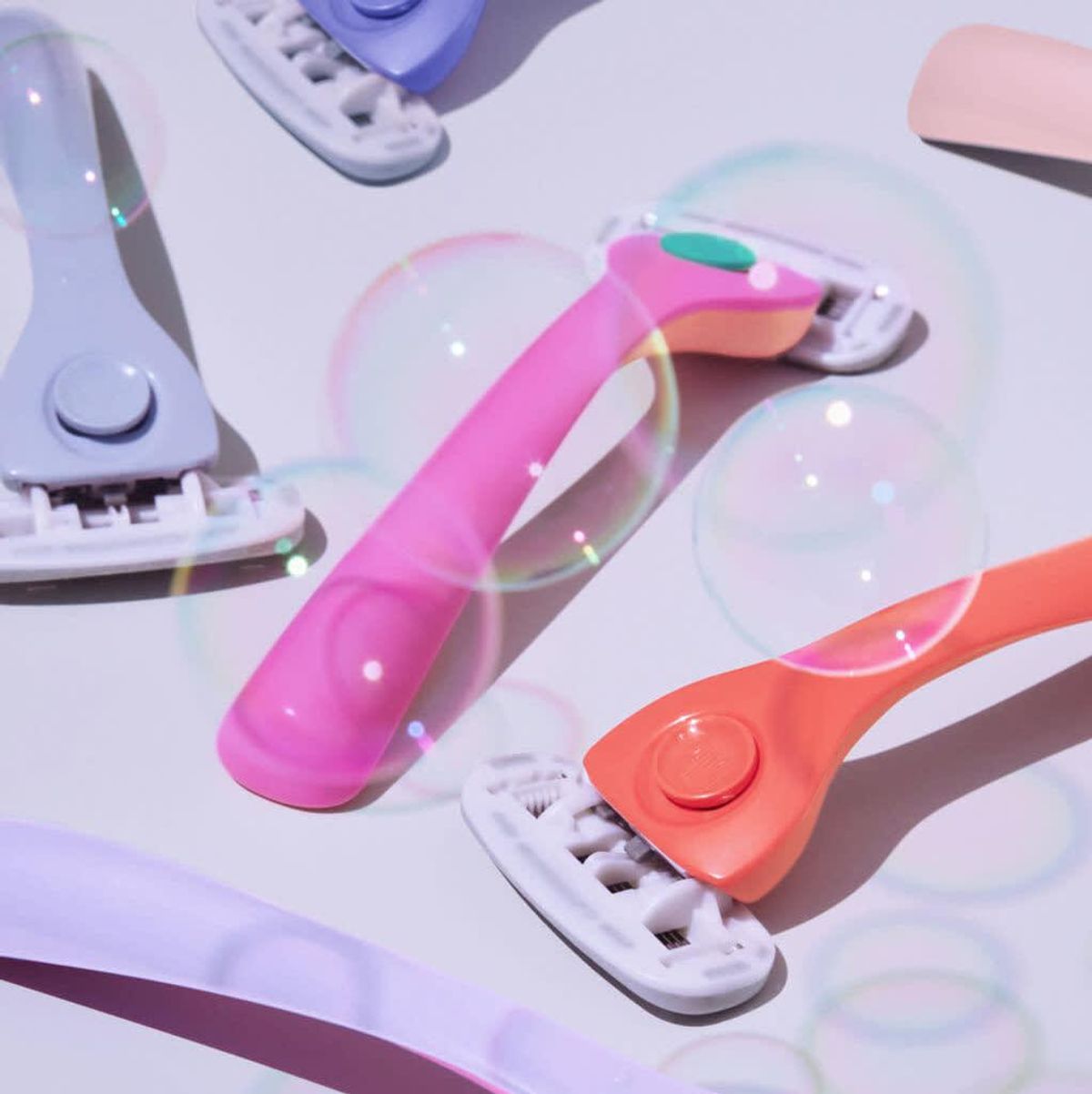 shave essentials billie razor with bubbles